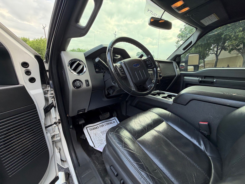 2011 Ford F-350 Image 24