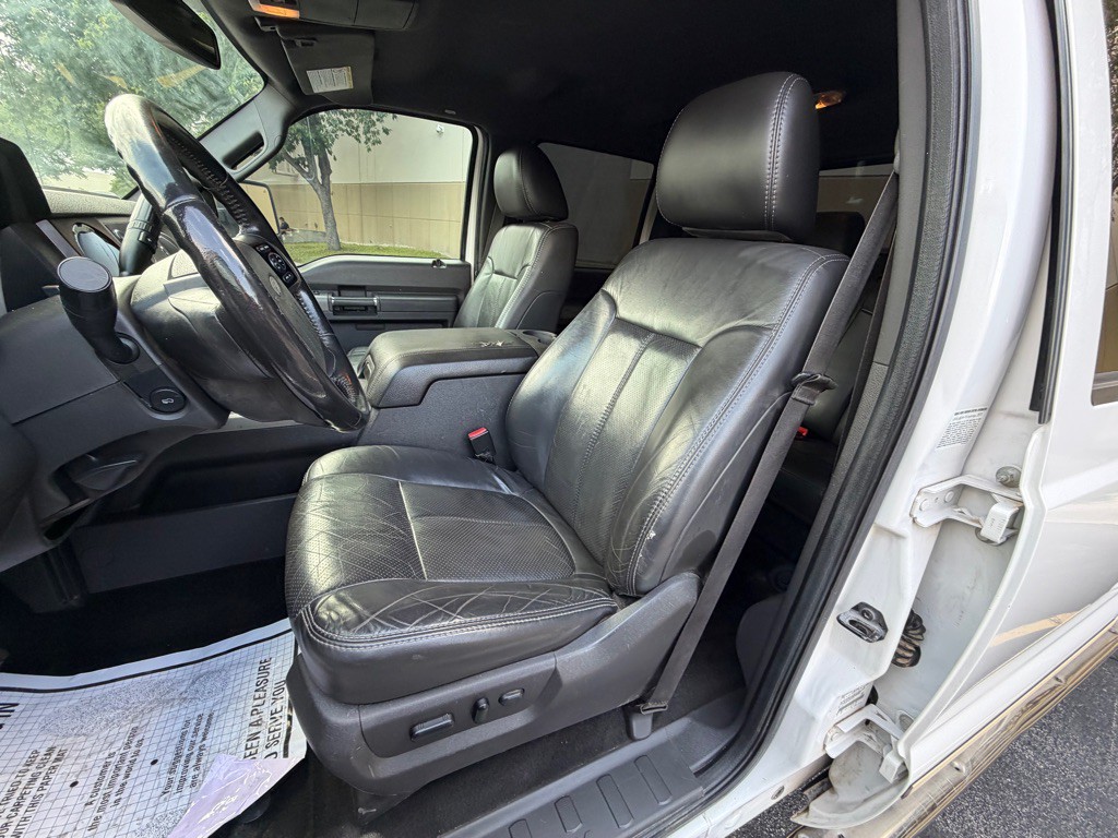 2011 Ford F-350 Image 25