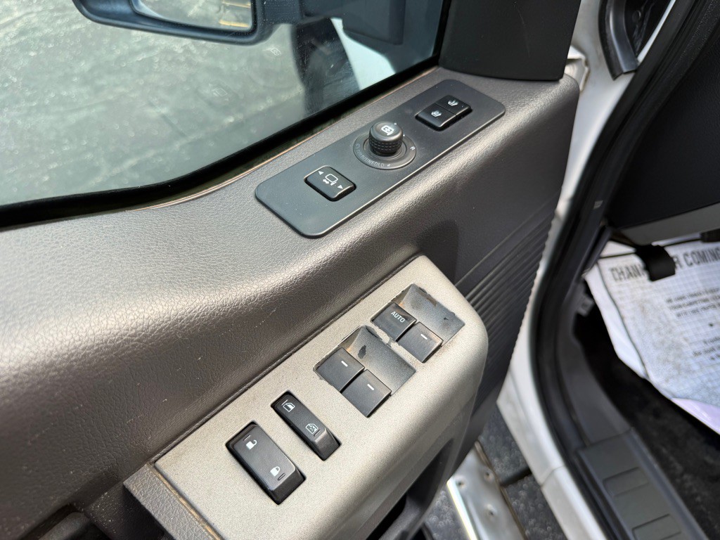 2011 Ford F-350 Image 27