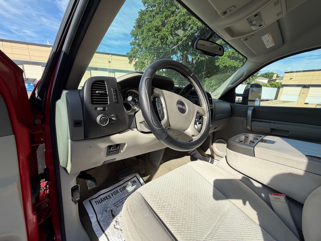 2008 GMC Sierra Image 21