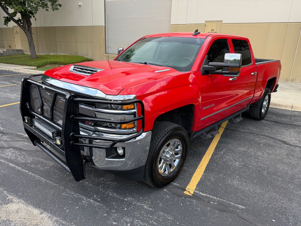 2018 Chevrolet Silverado 1500 Image 1