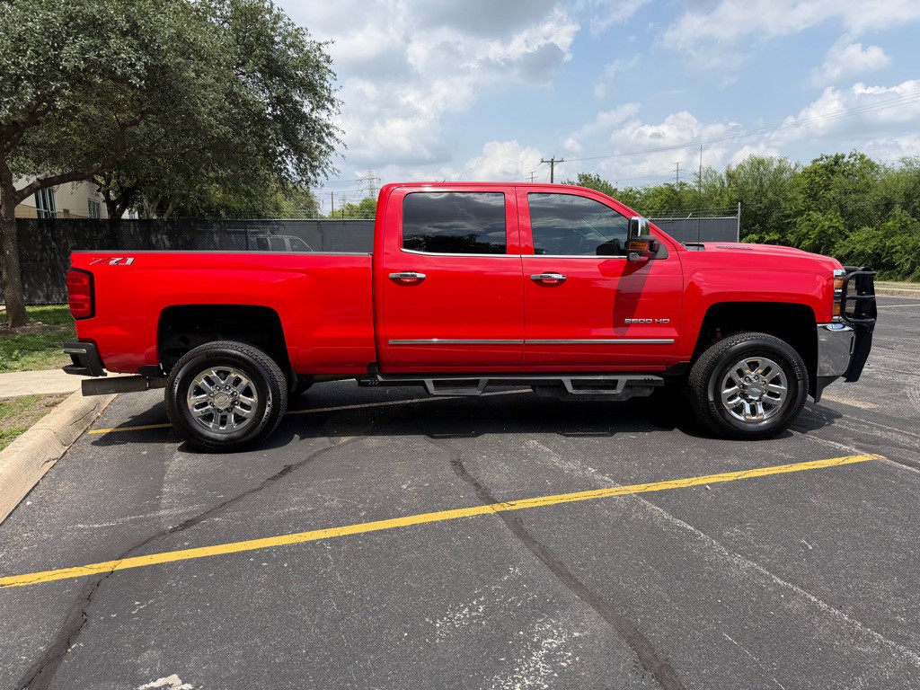 2018 Chevrolet Silverado 1500 Image 8