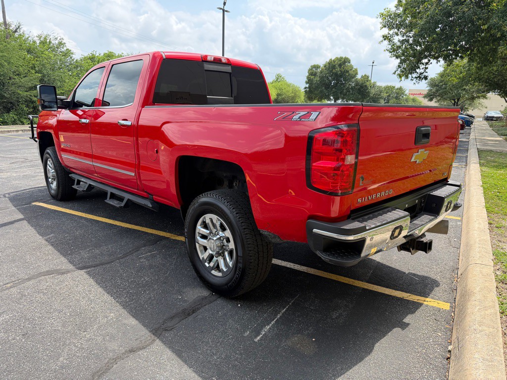 2018 Chevrolet Silverado 1500 Image 11