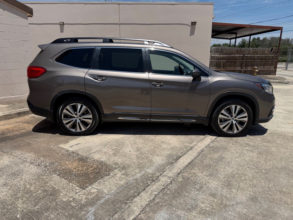 2022 Subaru Ascent Image 8