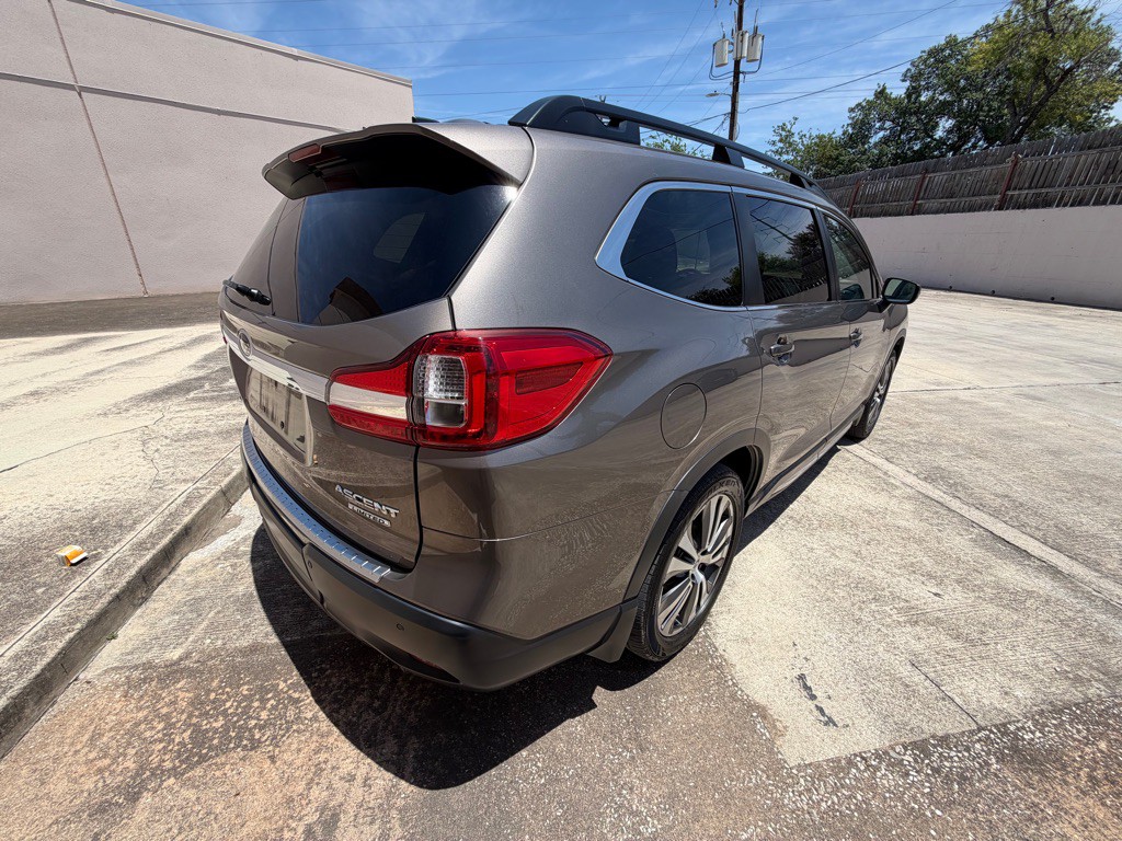 2022 Subaru Ascent Image 9