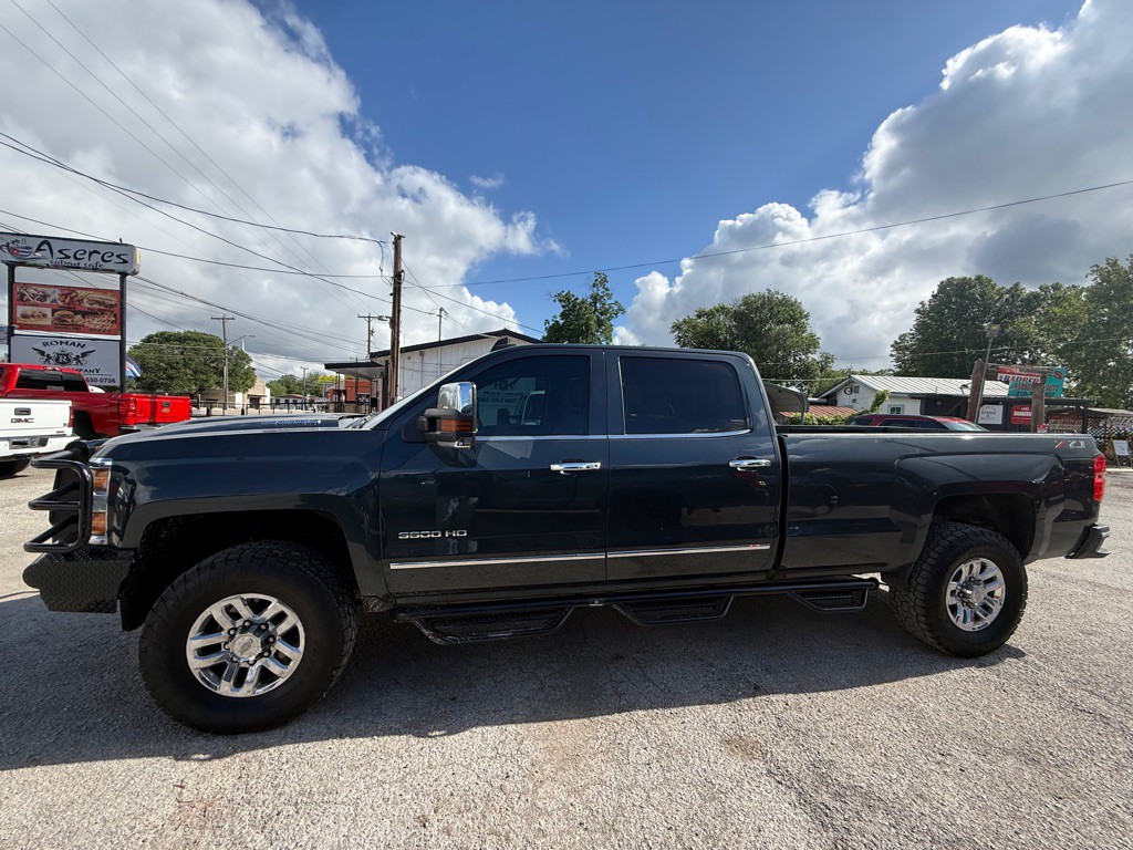 2018 Chevrolet Silverado 1500 Image 3