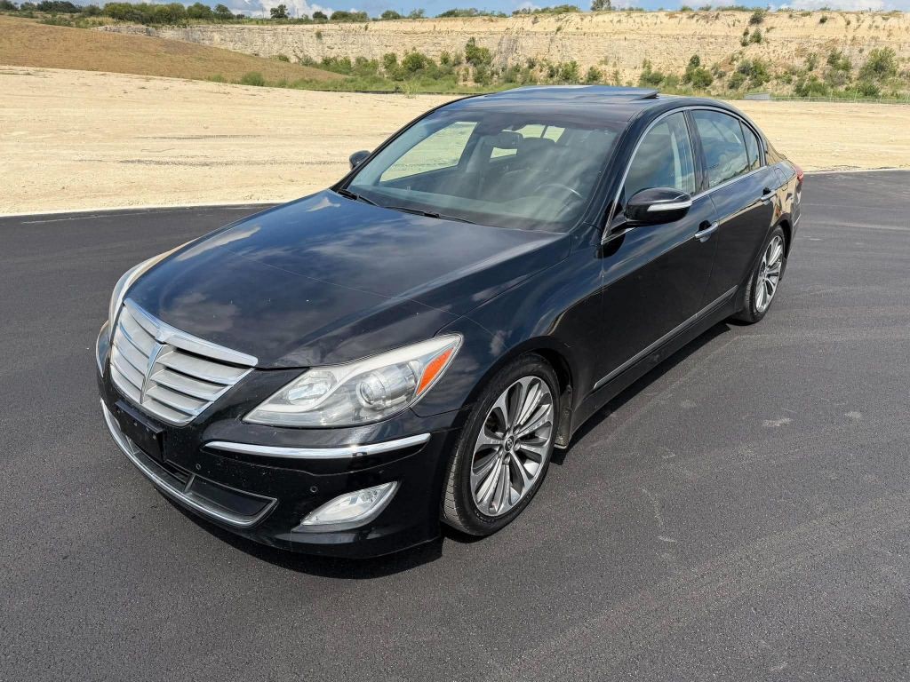 2014 Hyundai Genesis Image 1
