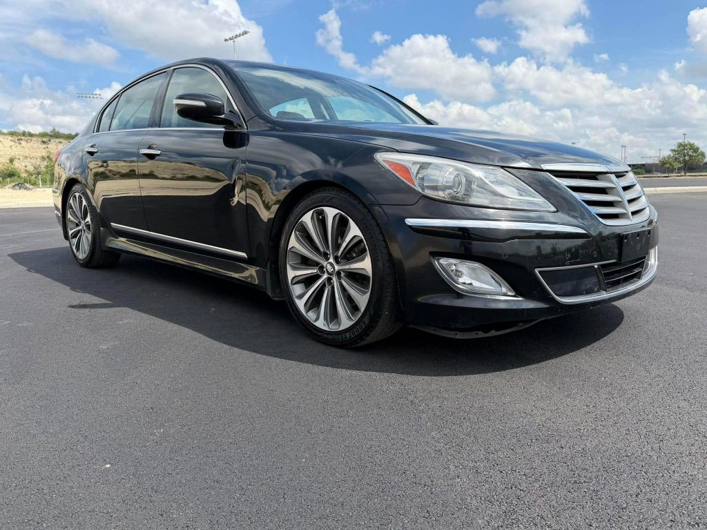 2014 Hyundai Genesis Image 6