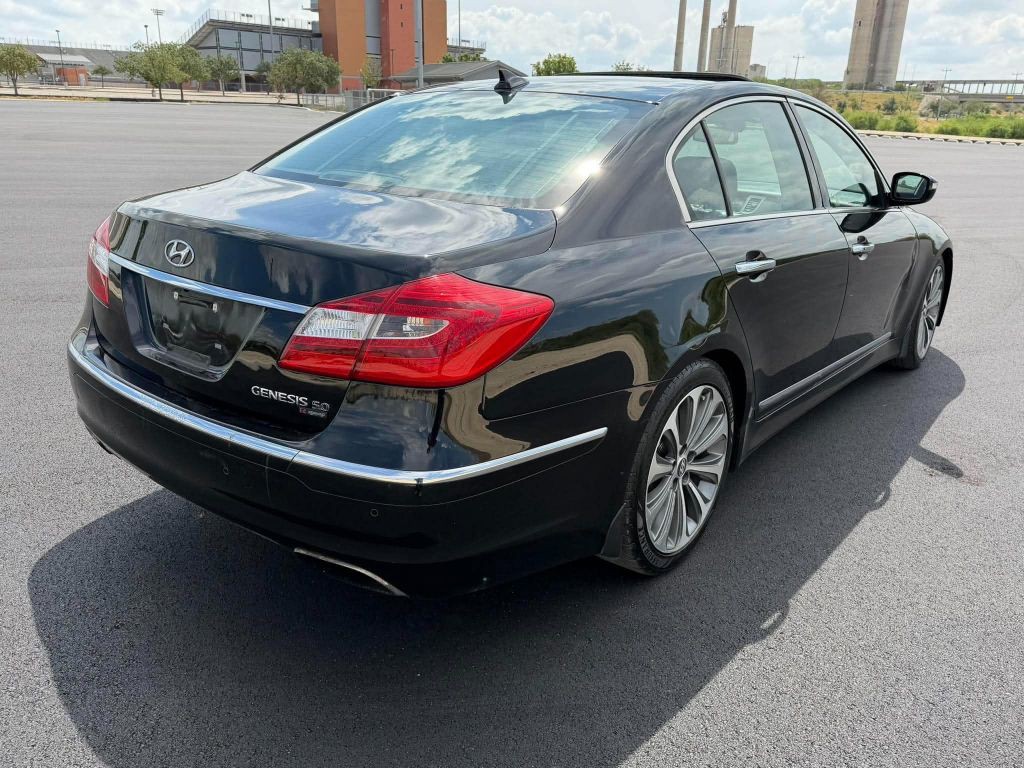2014 Hyundai Genesis Image 7