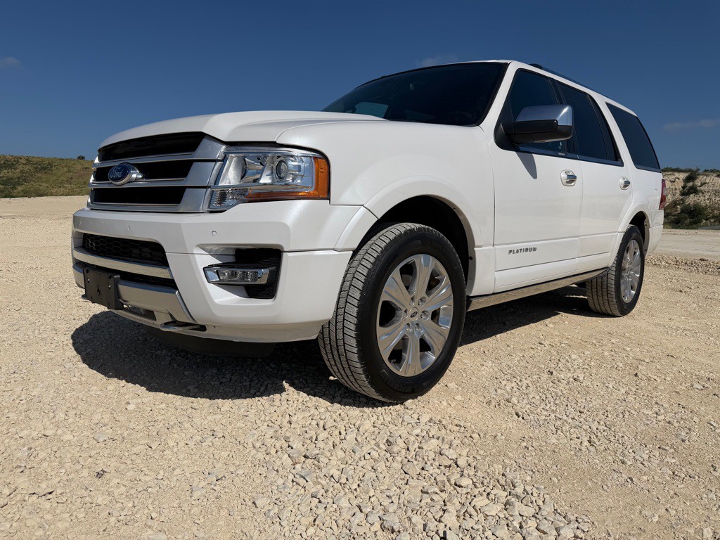 2016 Ford Expedition Image 2