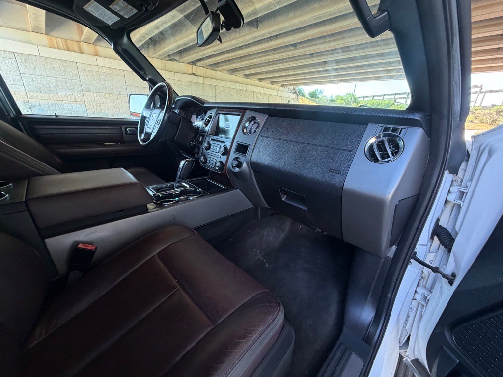 2016 Ford Expedition Image 13