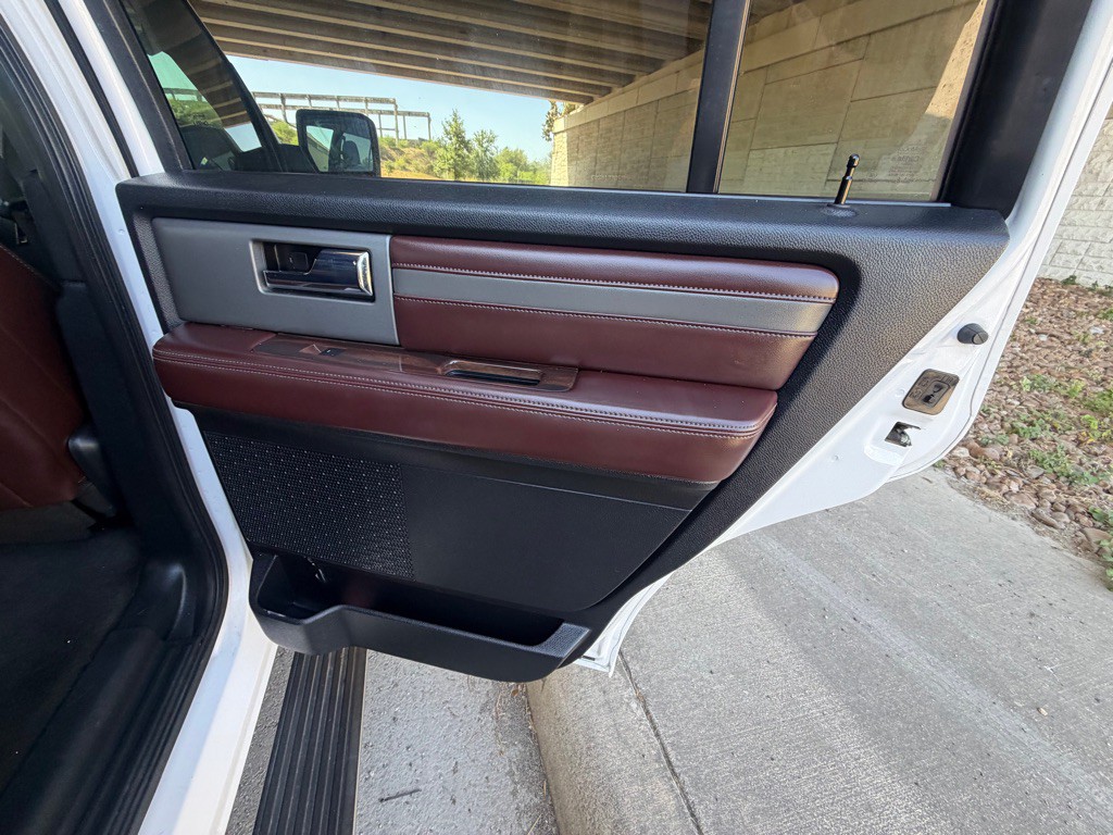 2016 Ford Expedition Image 15