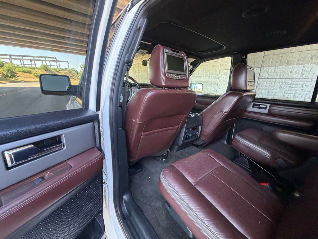 2016 Ford Expedition Image 21