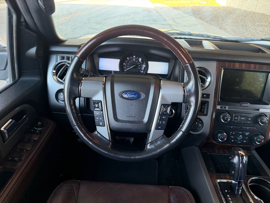 2016 Ford Expedition Image 25