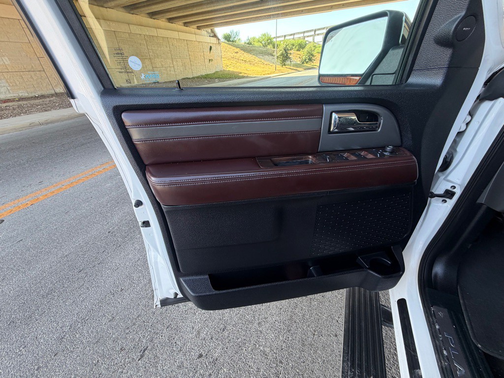 2016 Ford Expedition Image 26