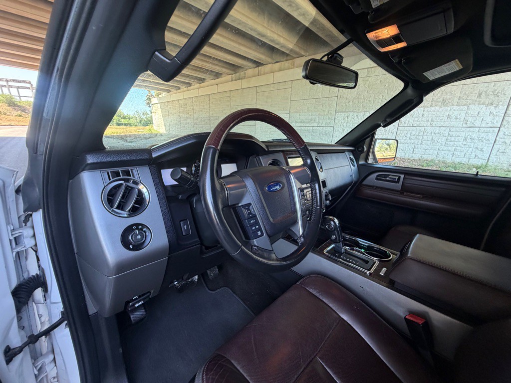 2016 Ford Expedition Image 27