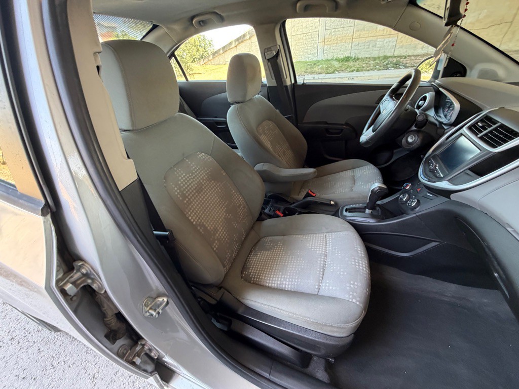 2017 Chevrolet Sonic Image 14