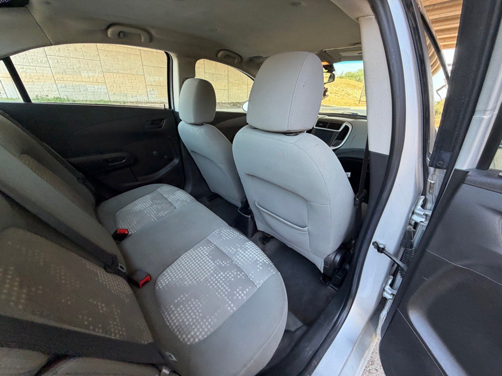 2017 Chevrolet Sonic Image 16