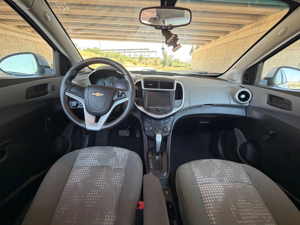 2017 Chevrolet Sonic Image 21