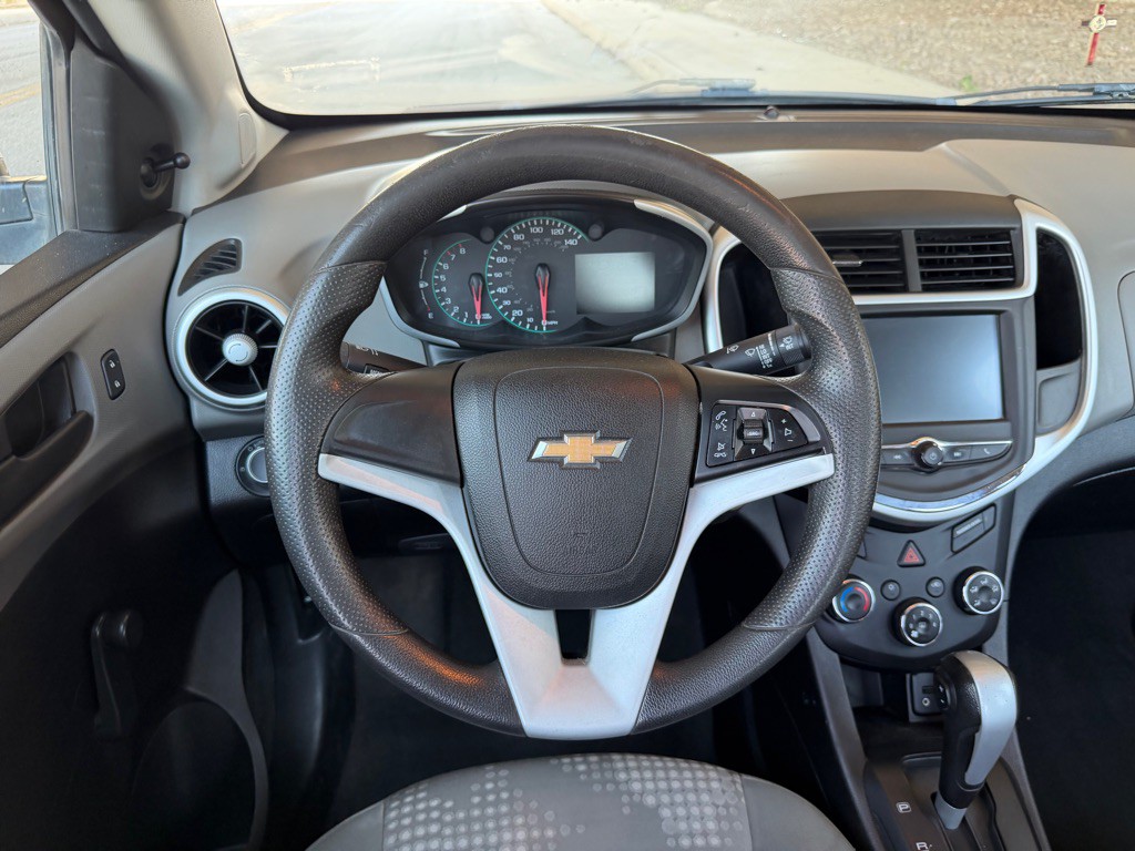 2017 Chevrolet Sonic Image 22