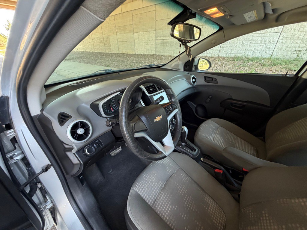 2017 Chevrolet Sonic Image 24