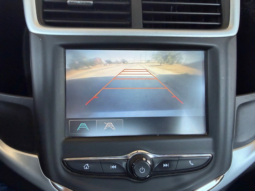 2017 Chevrolet Sonic Image 28