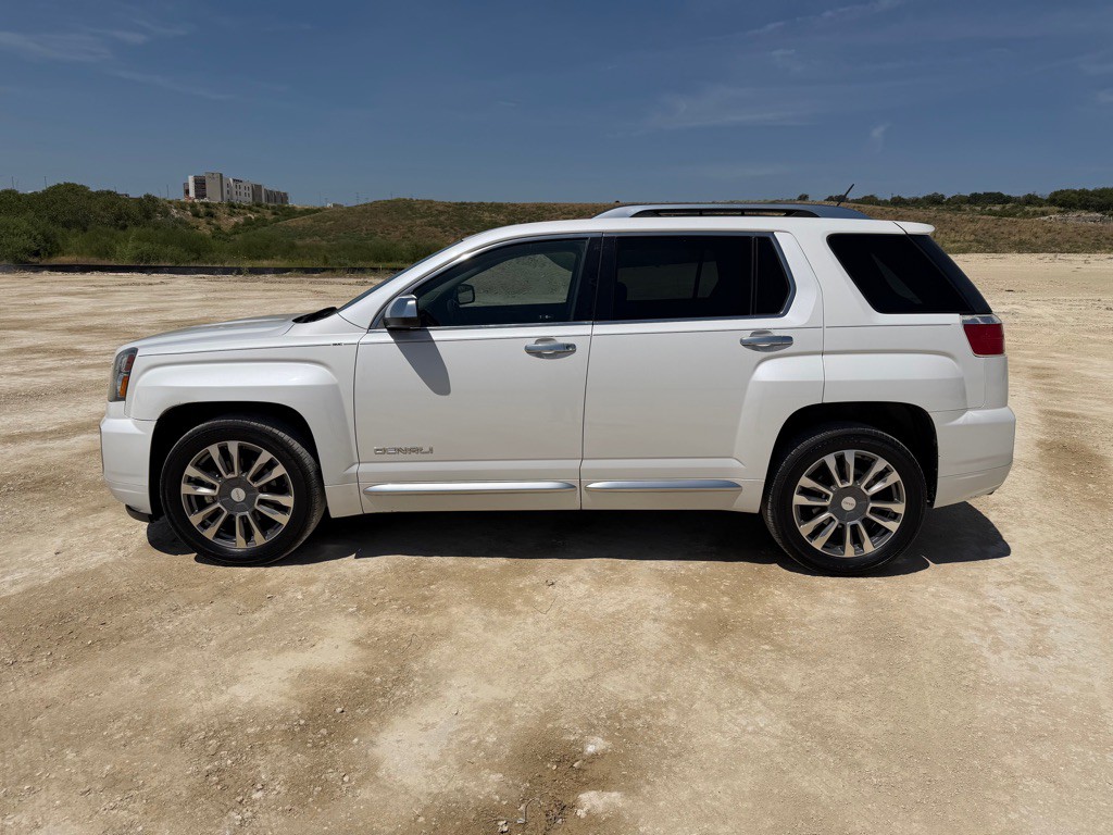 2016 GMC Terrain Image 3