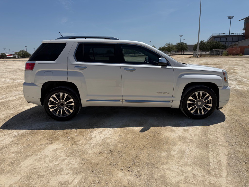 2016 GMC Terrain Image 8