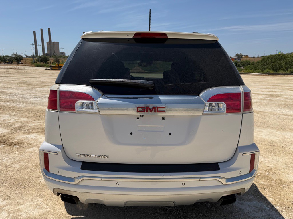 2016 GMC Terrain Image 10