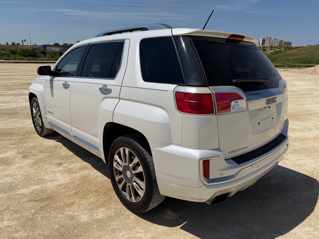 2016 GMC Terrain Image 11