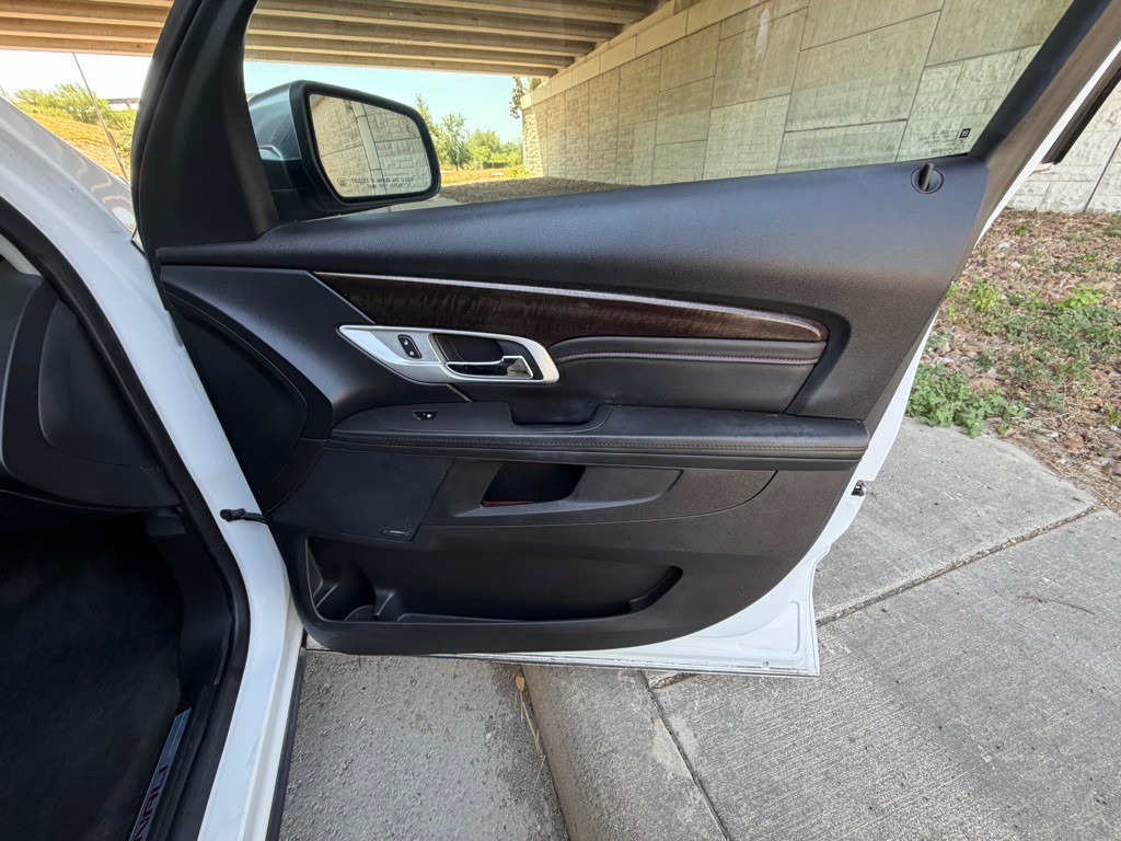 2016 GMC Terrain Image 12