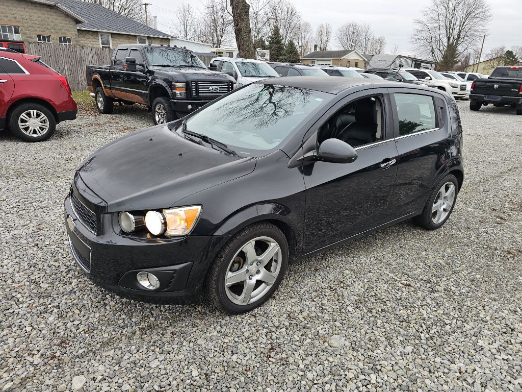 2015 Chevrolet Sonic Image 2