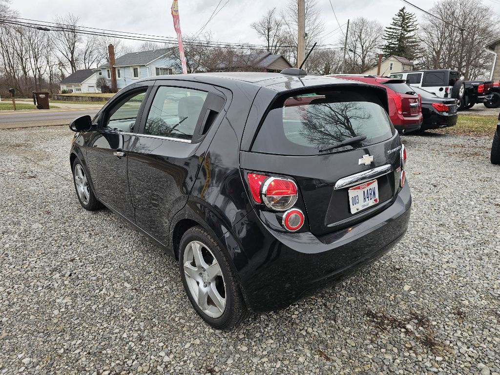 2015 Chevrolet Sonic Image 3