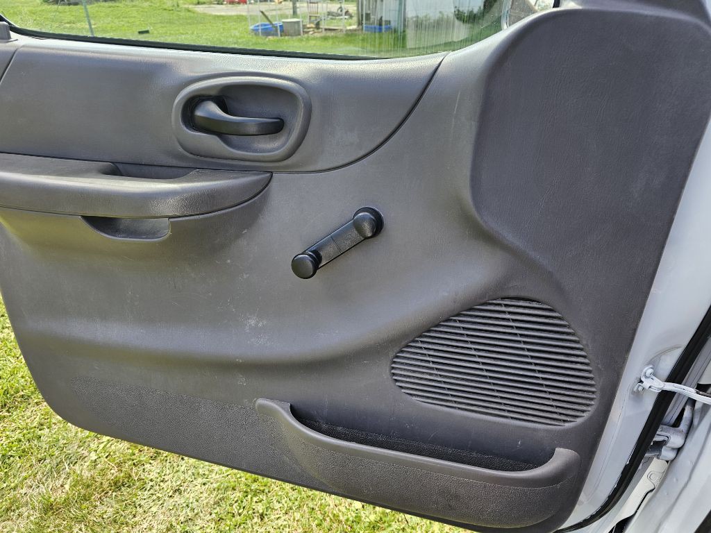 2000 Ford F-150 Image 7