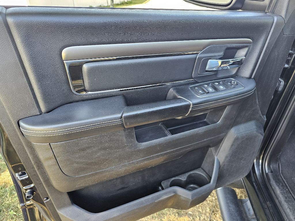 2016 RAM 1500 Image 14