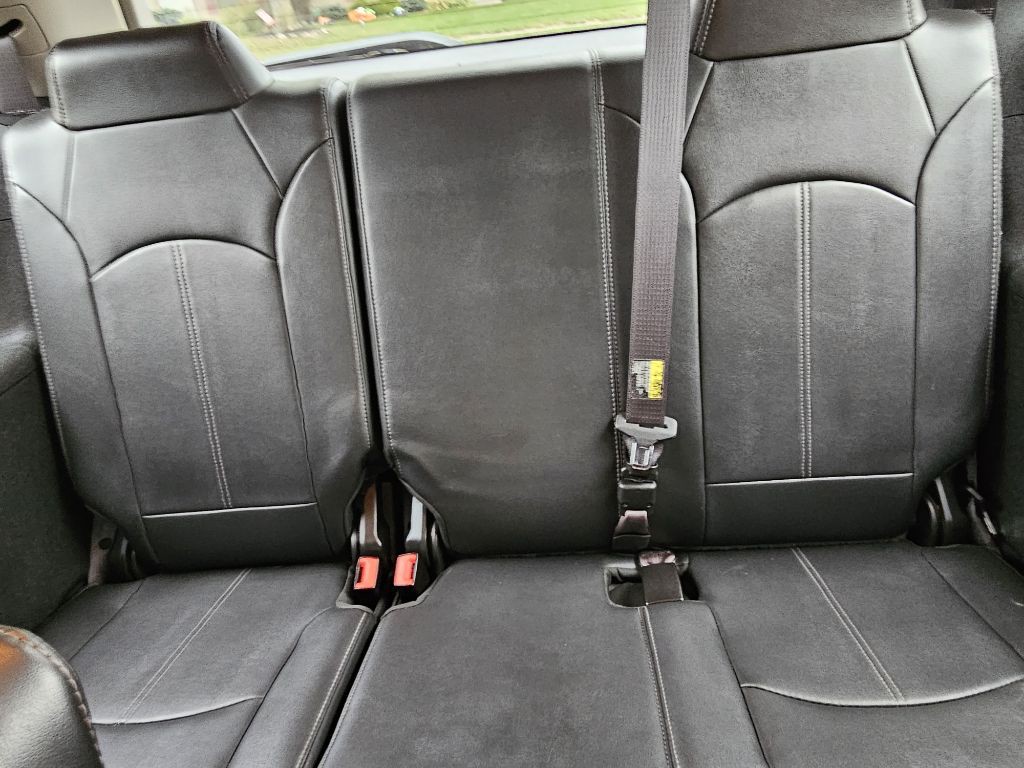 2015 GMC Acadia Image 8