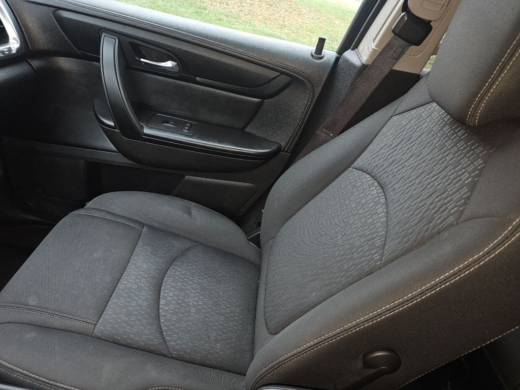 2013 GMC Acadia Image 7