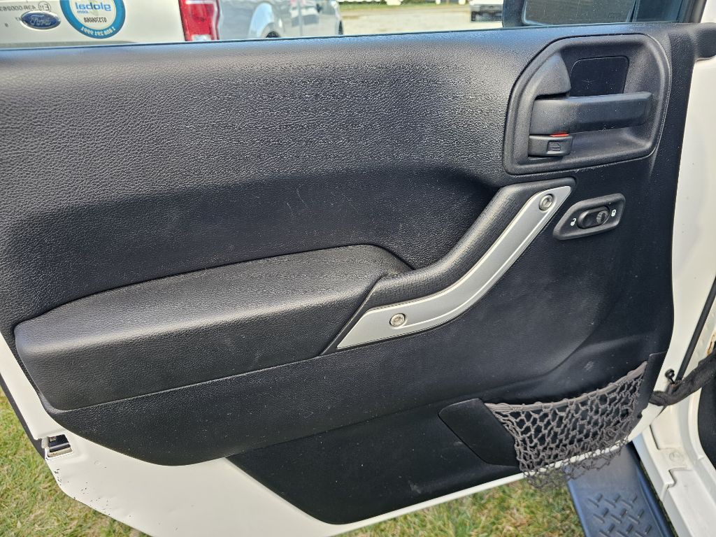 2014 Jeep Wrangler Unlimited Image 13