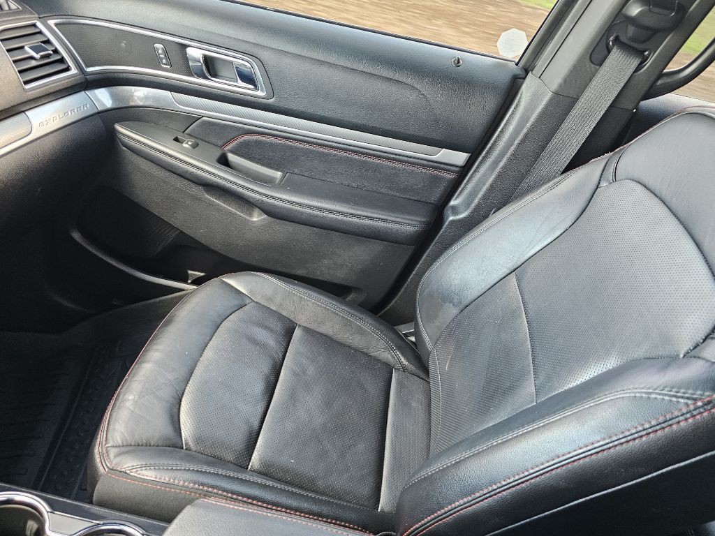 2016 Ford Explorer Image 7