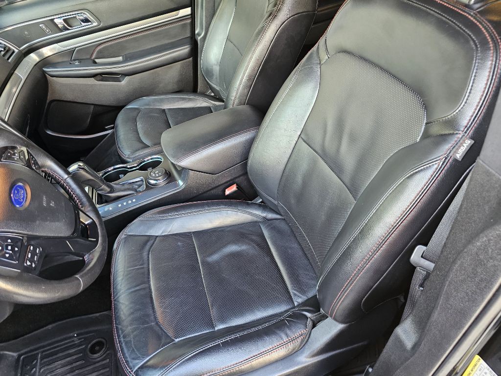 2016 Ford Explorer Image 9