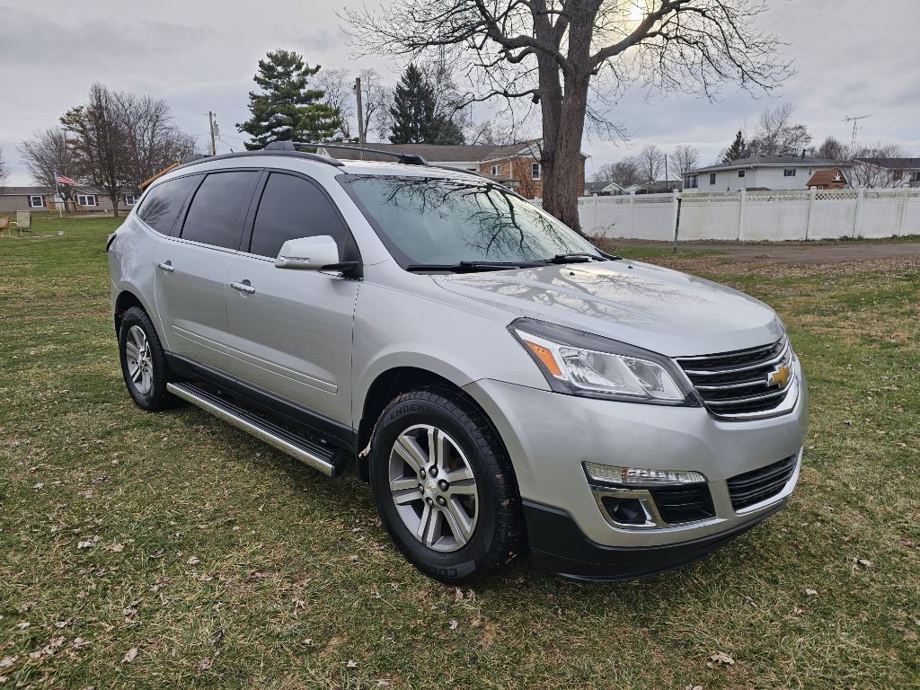 2015 Chevrolet Traverse Image 2