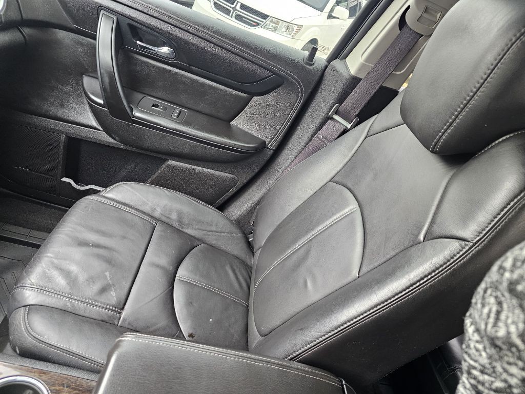 2015 Chevrolet Traverse Image 11