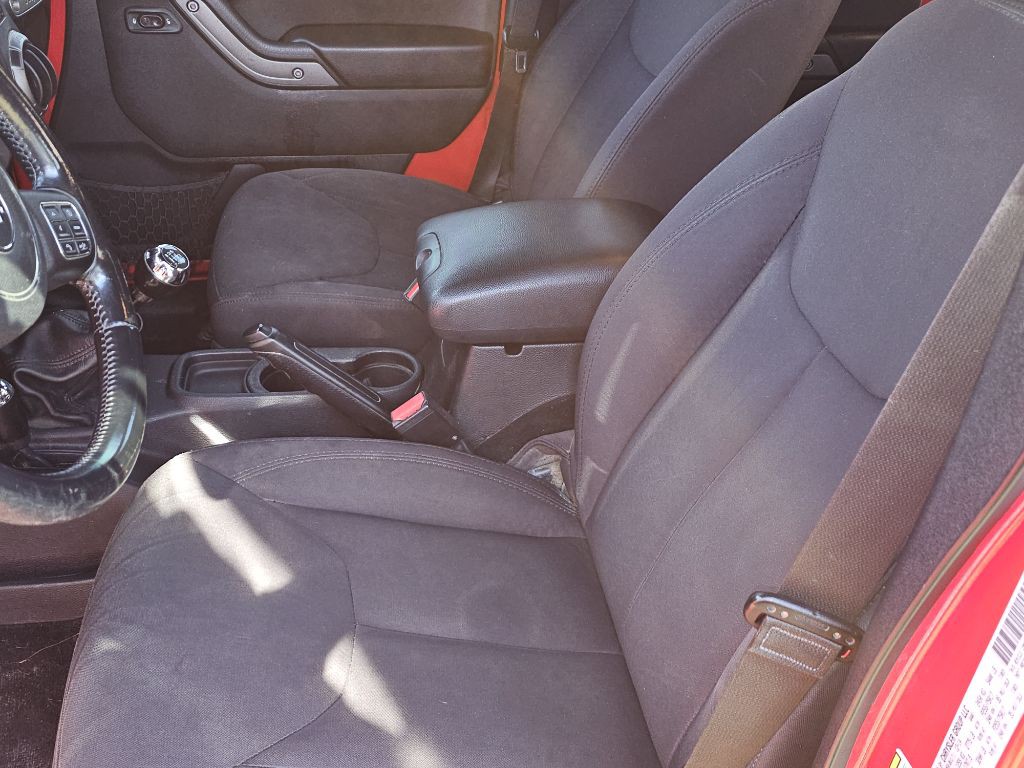 2015 Jeep Wrangler Unlimited Image 14