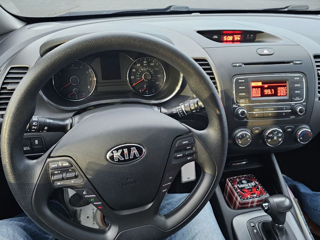2016 Kia Forte Image 5