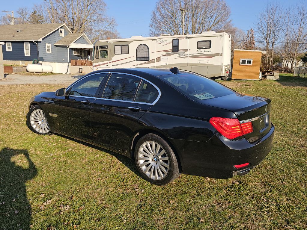 2009 BMW 7 Series Image 4