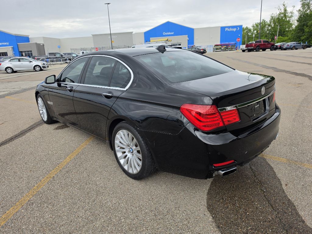 2009 BMW 7 Series Image 6