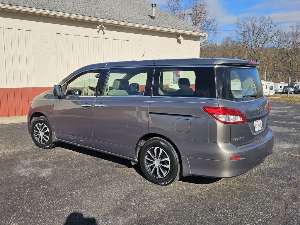 2015 Nissan Quest Image 3