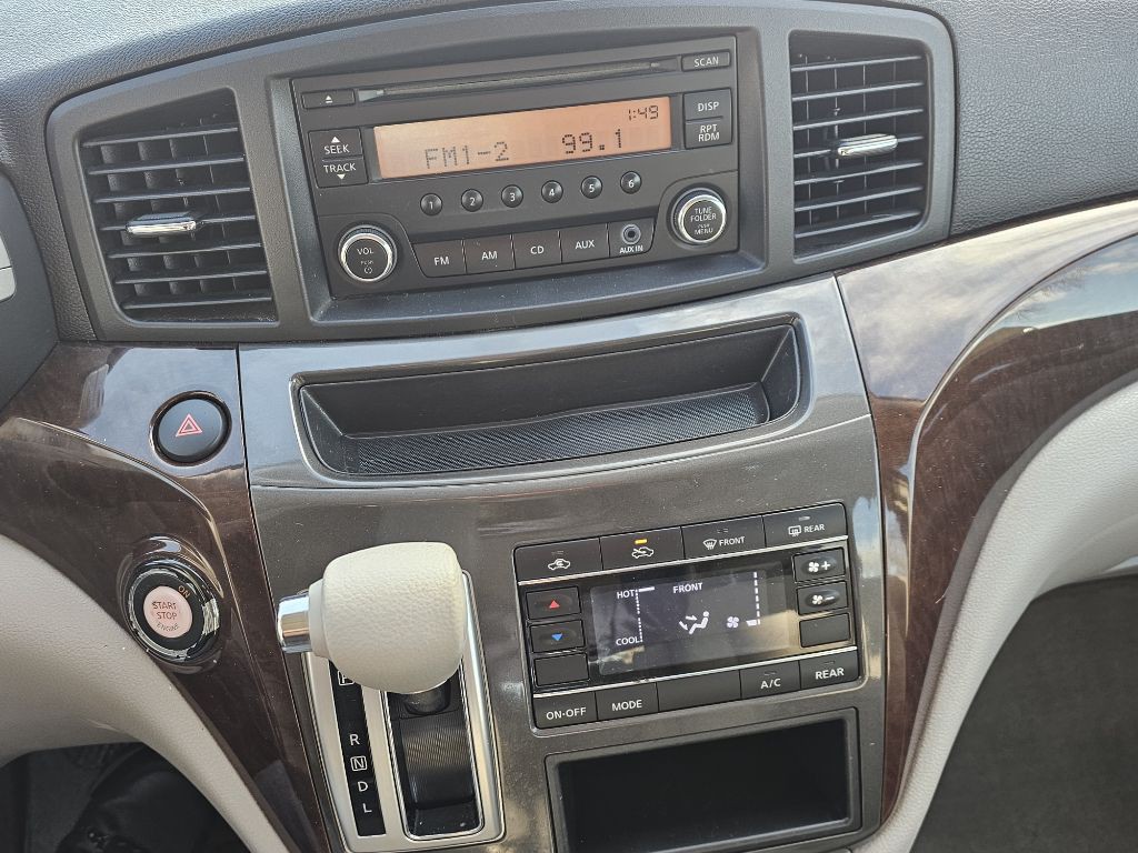 2015 Nissan Quest Image 7