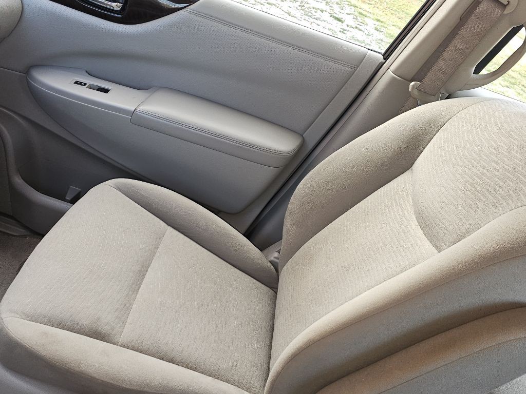 2015 Nissan Quest Image 8