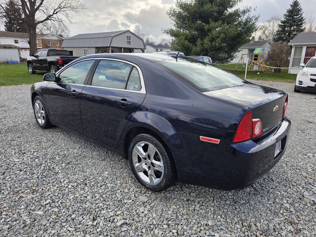 2011 Chevrolet Malibu Image 3